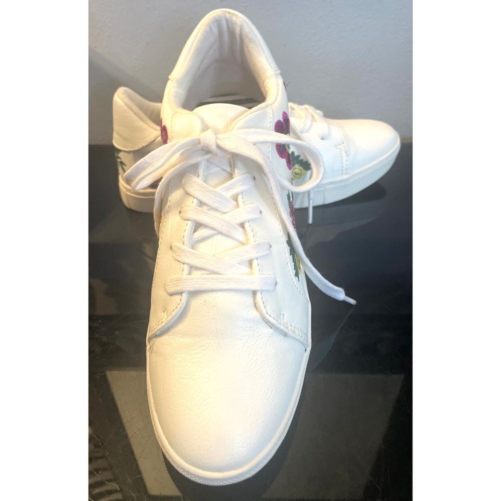 Betsey Johnson Maya Women's Mayas Low Top Lace Up Fashion Sneakers Size 8 - Picture 8 of 9